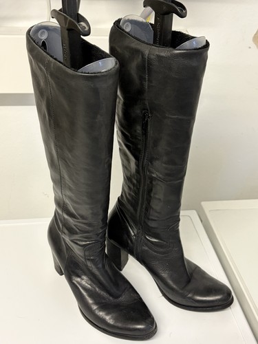 Italienische schwarze